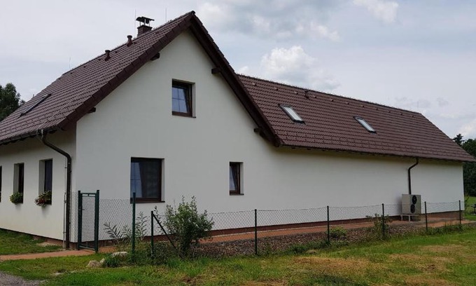 Suchdol nad Luznici House | Family-Friendly Stay at Ubytování u Kotrbů with Kitchen