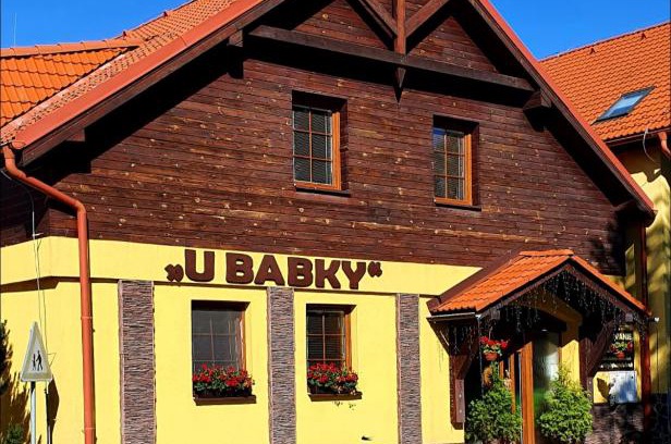Velky Slavkov House | Exceptional Ubytovanie U Babky: Pool & Breakfast Included