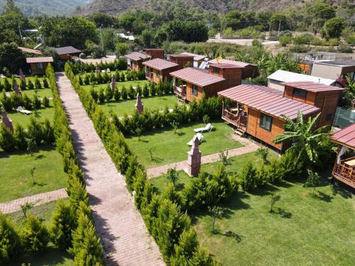 Cirali House | Cozy Ugur Pansiyon Bungalows with Oceanfront Views