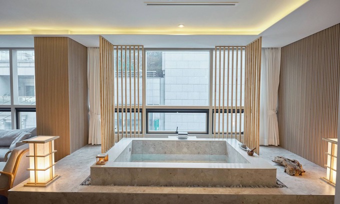 Myeongdong House | Discover UH Suite The Myeongdong: Rated 8.8/10 Stay