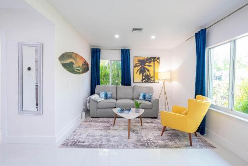 Victoria Park Apartment | Modern 1B Haven - Family-Friendly Retreat in Fort Lauderdale