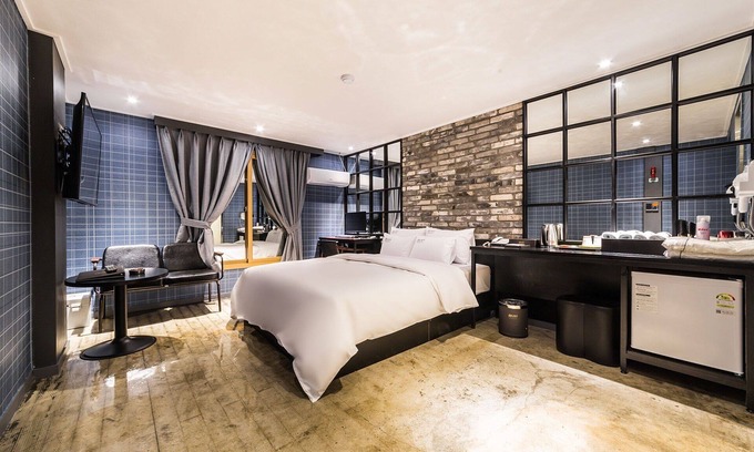 Uijeongbu Hotel | Eco-Friendly Uijeongbu Star Ruby with Breakfast & Kitchen