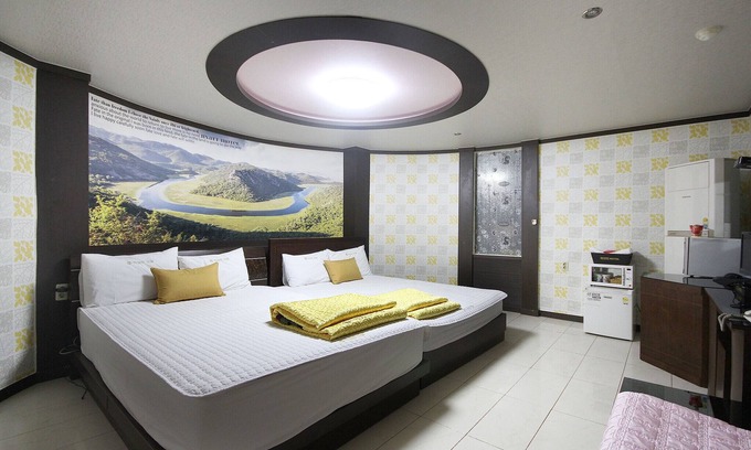 Uiryeong Hotel | Eco-Friendly Retreat at Uiryeong Hyatt with Family Amenities