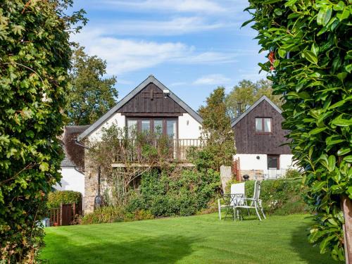 Sticklepath House | Family-Friendly Escape at The Threshing Barn with Pool