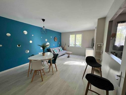 Bearn Apartment | Ideal 2-Room Retreat with Pet-Friendly Amenities