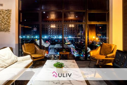 Avenida Revolucion Apartment | Discover ULIV Revolución Tijuana: Pet Friendly & Pool Access