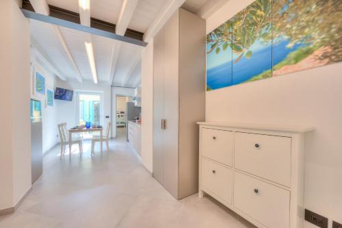 Salionze Apartment | Pet-Friendly Ulivo Apt in Historic Palazzo Palermo