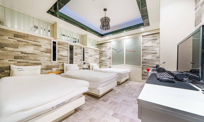Dong-gu Hotel | Eco-Friendly Comfort at Ulsan Ilsan I with Pool & Breakfast
