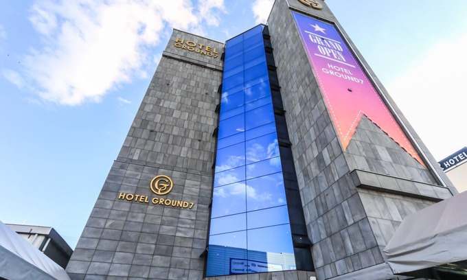 Buk-gu Hotel | Eco-Friendly Haven with Pool & Hot Tub in Ulsan Jinjangdong