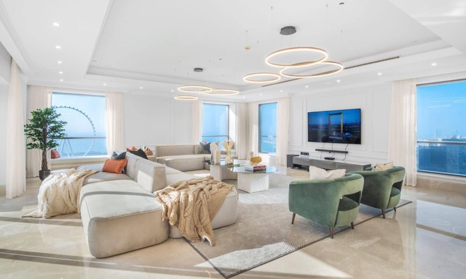 Dubai Marina Villa | Exclusive 5BR Duplex Sky Villa with Private Pool & Ocean View