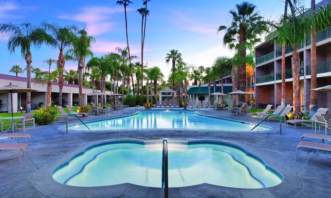 Uptown Design District Resort | Relaxing Desert Oasis with Spa and Pool Amenities