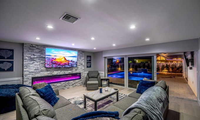 Lauderdale-by-the-Sea House | Seaside Retreat: Heated Pool, Hot Tub & Steps to the Beach