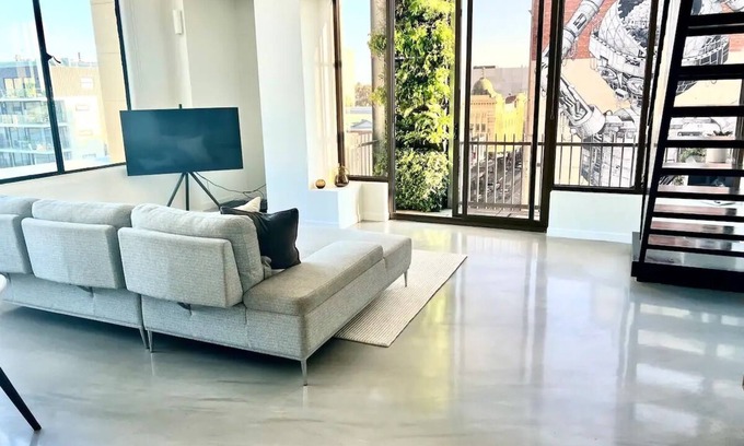 Prahran Apartment | Trendy New York-Style Loft on Central Chapel St