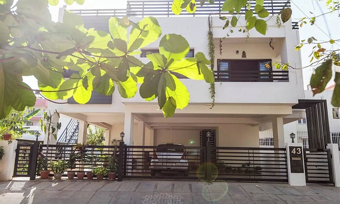 Bengaluru House | Modern Bungalow in Jakkur - Rated 10/10 with Family Amenities
