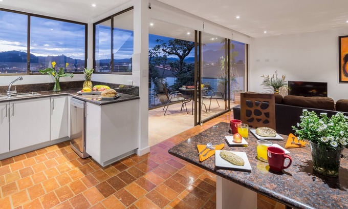 San Blas Condo | Stylish Condo with Spa and Breakfast in Colonial Cuenca