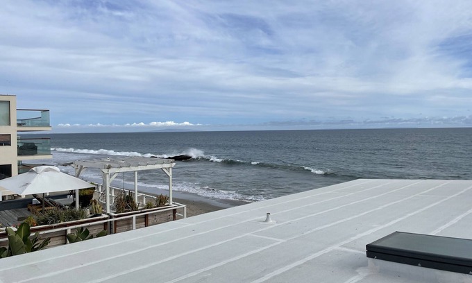 Central Malibu Condo | Premier Malibu Road Beach House with Oceanfront Views