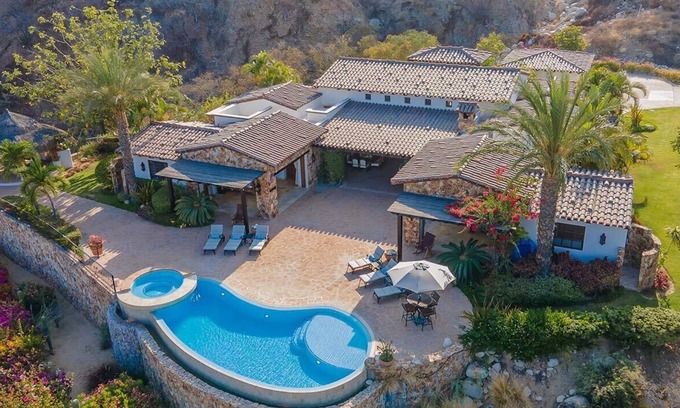 San Jose del Cabo Villa | Exclusive Oceanfront Villa with Butler Service & Spa Access