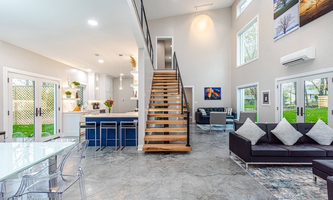 Columbia House | Modern Net-Zero Briarwood Estate with Pool & Spa in Columbia
