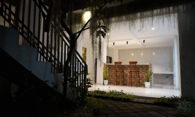 Kutuh House | Umah Dayuh: Guest Rated 10/10 with Spa & Family Amenities