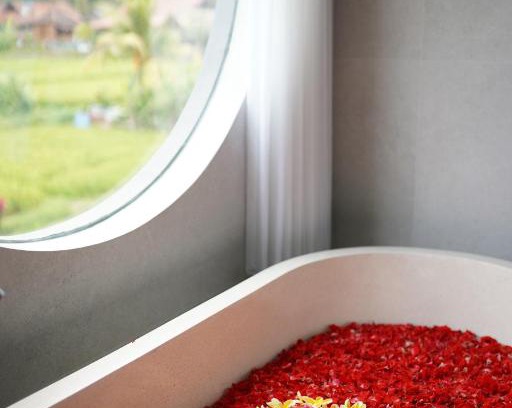 Melayang Hotel | Oceanfront Paradise: Umah Tirta with Pool & 9.8 Rating