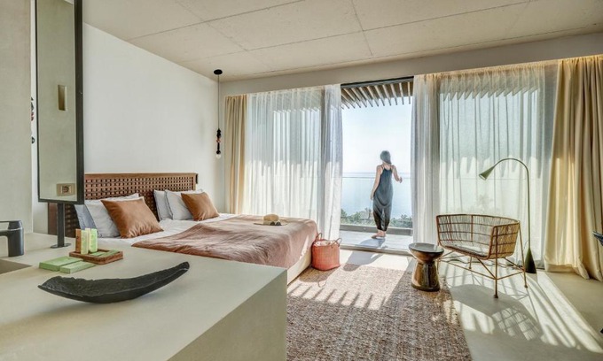 Golden Sands Hotel | Umani Hotel: Beach Access, Pool & Top-Rated Experience