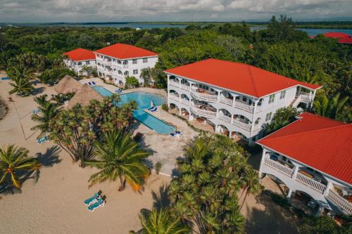 Placencia Resort | Outstanding Umaya Resort & Adventures: Oceanfront Bliss Awaits