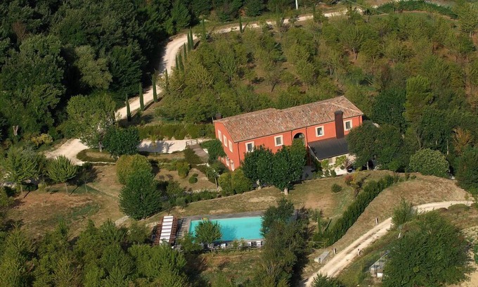 Todi House | Umbria - 6-Bedroom Country House with Ocean View & Pool