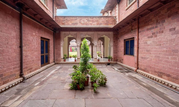 Kota Hotel | Discover Umed Bhawan Palace: Top-Rated Family Getaway