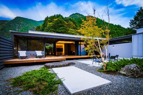 Aoi Ward Hotel | Relaxing Stay at Umegashima Drive-In & Sauna Villa