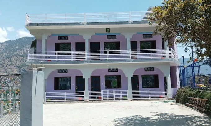 Uttar Pradesh Bed & Breakfast | Cozy Umesh Home Stay #4: Family-Friendly Retreat