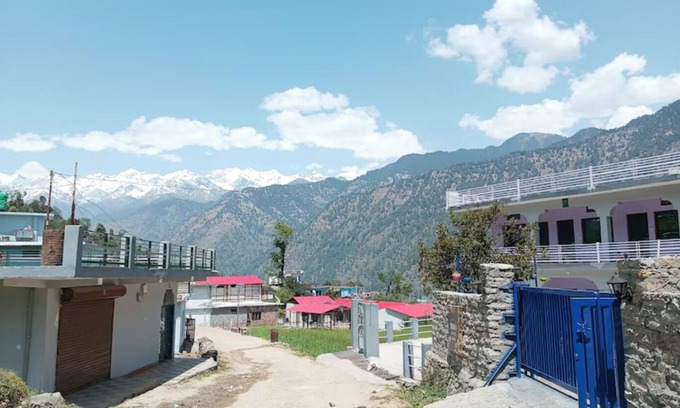 Uttar Pradesh House | Discover Umesh Home Stay #6: Family-Friendly Retreat