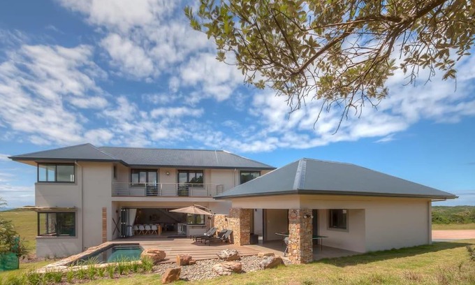 Kenton on Sea Villa | Umthi Lodge: Wildlife Retreat with Heated Pool & Ocean Views