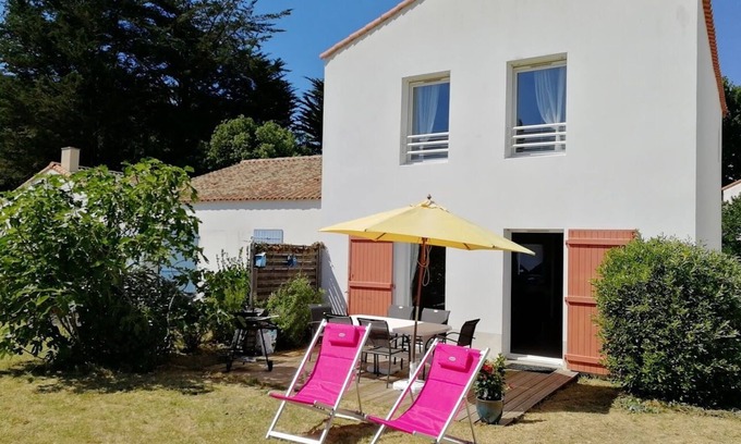 Olonne-sur-Mer House | Unforgettable Getaway: Beach, Pool & Forest Oasis