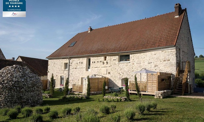 Montlevon House | Experience Tranquility at Un bol D'air à la Campagne