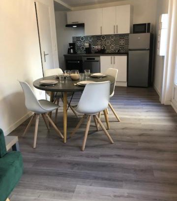 Saint-Roch - Badouillere - Chavanelle Apartment | Green Oasis in the Heart of St Etienne - Family Friendly