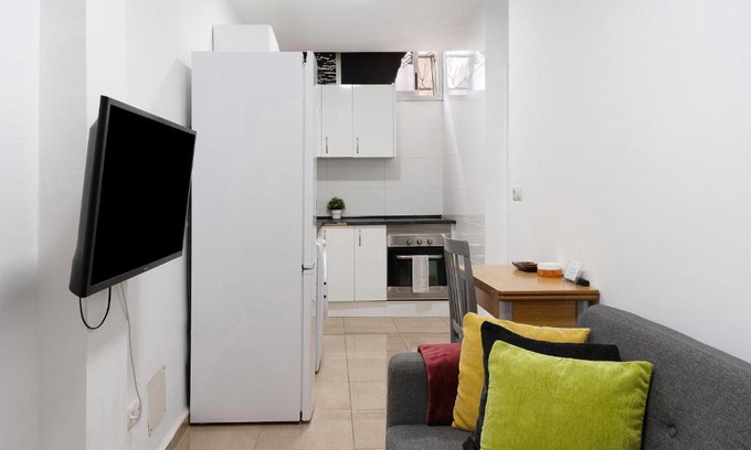 San Fernando Apartment | Relaxing Stay at Un Descanso - Ideal for Families