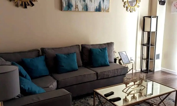 Tegucigalpa Apartment | Relaxing Second Floor Apartments with Spa & Kitchen Amenities