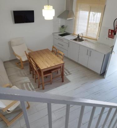 Torrejon El Rubio House | Discover Un Lugar Llamado Descanso in Monfrague - Family-Friendly Stay