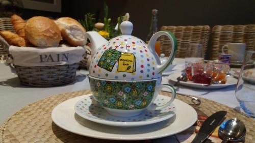 Francorchamps Bed & Breakfast | Discover Un Matin au Jardin: Oceanfront Bliss Awaits!