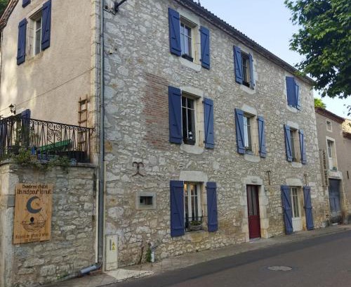 Saint Gery-Vers Bed & Breakfast | Cozy Overnight Retreat: Un nid pour la nuit B&B