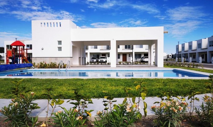 Queretaro House | Discover Querétaro’s Essence in Tres Cantos Retreat