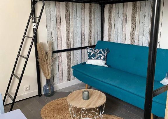 Mers-les-Bains Apartment | Idyllic Oceanfront Retreat at Un Petit Bout de Mers