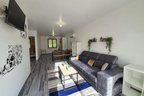 Meusnes Apartment | Beautiful Retreat Near Beauval & Châteaux with Ocean View