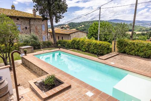 Castiglione della Valle House | Discover Un Petit Paradis: Oceanfront Bliss Awaits You