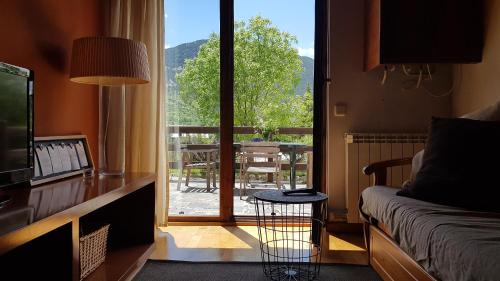 Taull Apartment | Discover VALL DE BOI: Pet-Friendly Retreat with Pool