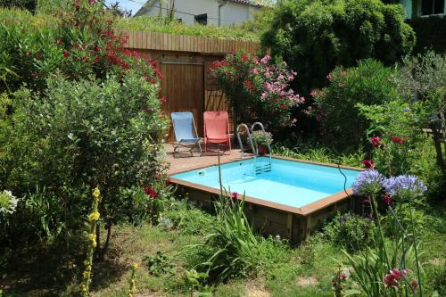 Valence Bed & Breakfast | Dreamy Oceanfront Escape with Pool and Restaurant