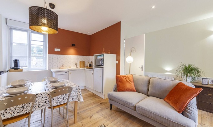 Laval Apartment | Un toit sous les Ifs - 2 chambres Laval