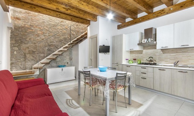 Caccamo House | Tranquil Getaway for Families: Una Casetta Tranquilla