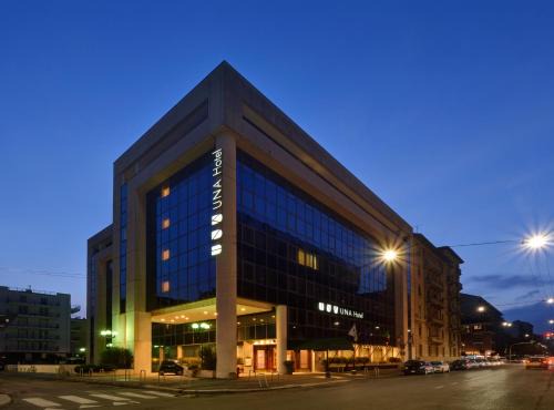 Milan Hotel | Comfortable UNAHOTELS Scandinavia Milano with Great Amenities