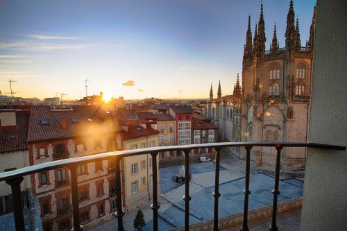 Burgos Apartment | Discover Una Mirada a la Catedral - Burgos' Premier Stay